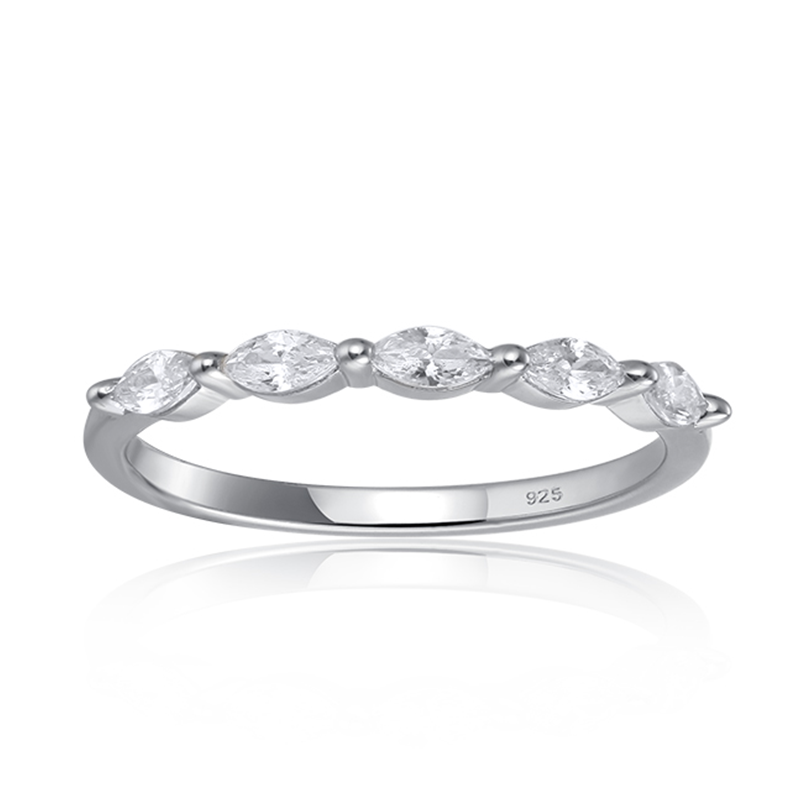 Scarlett Stackable Ring in Gold - The Definition of Class