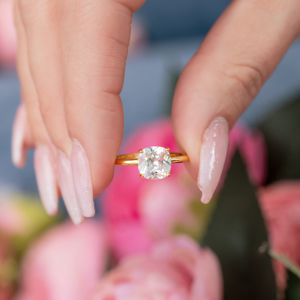 Bianca Ring in Gold - Classic Elegance