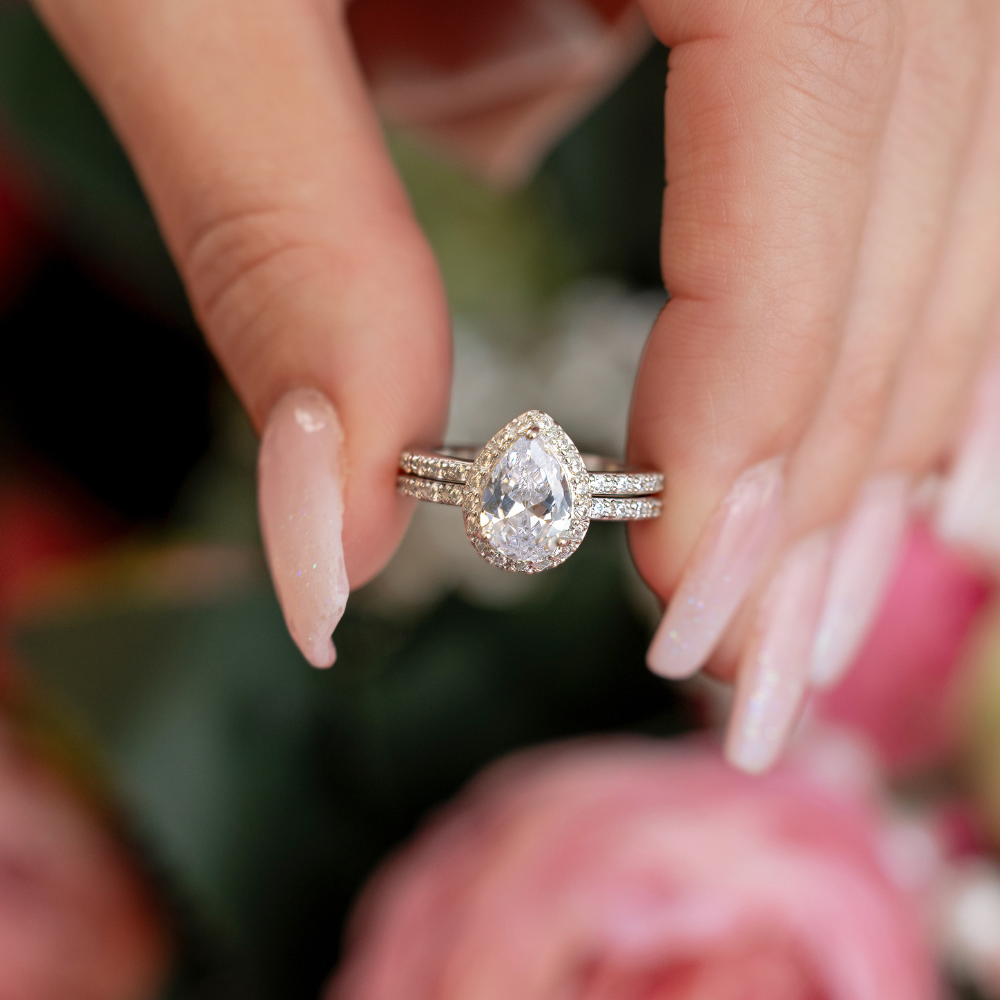 Juliet Teardrop Engagement Ring in Silver - Bold and Stunning Design