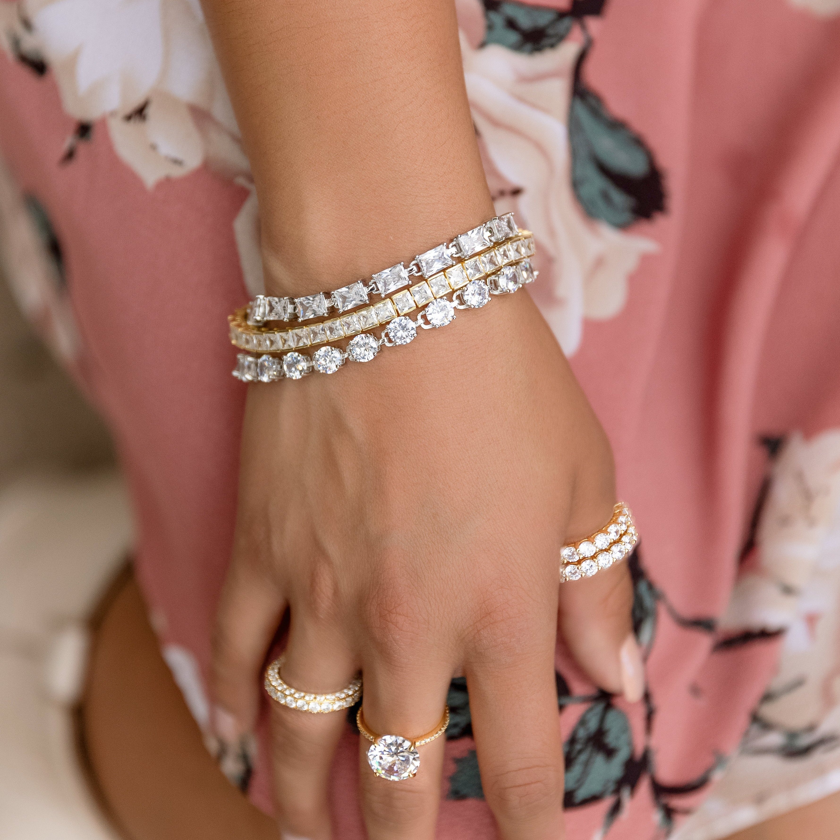 Brilliant Round Tennis Bracelet - Bring a Little Sparkle Everywhere You Go