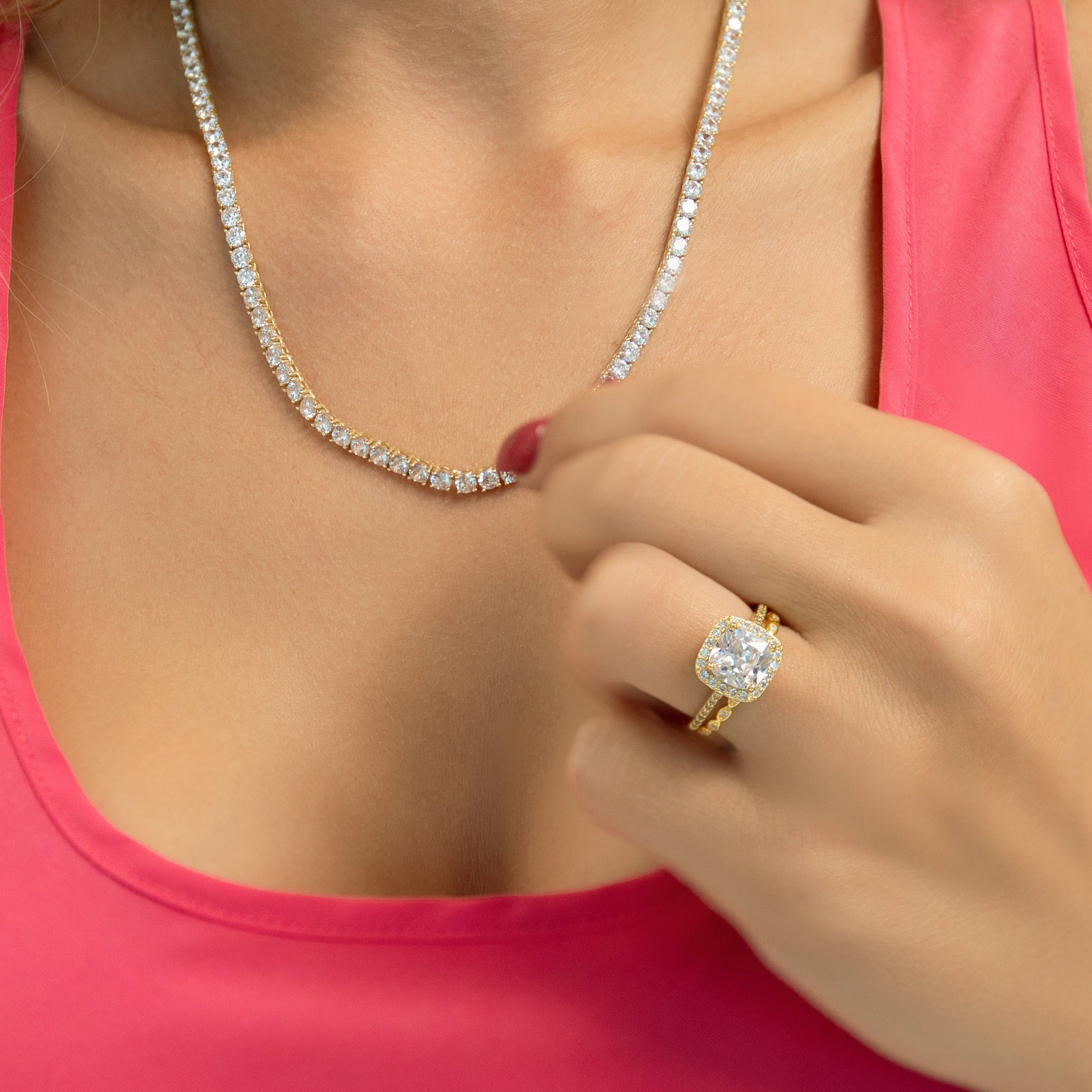 Dionne Engagement Ring in Gold - Classic and Elegant!