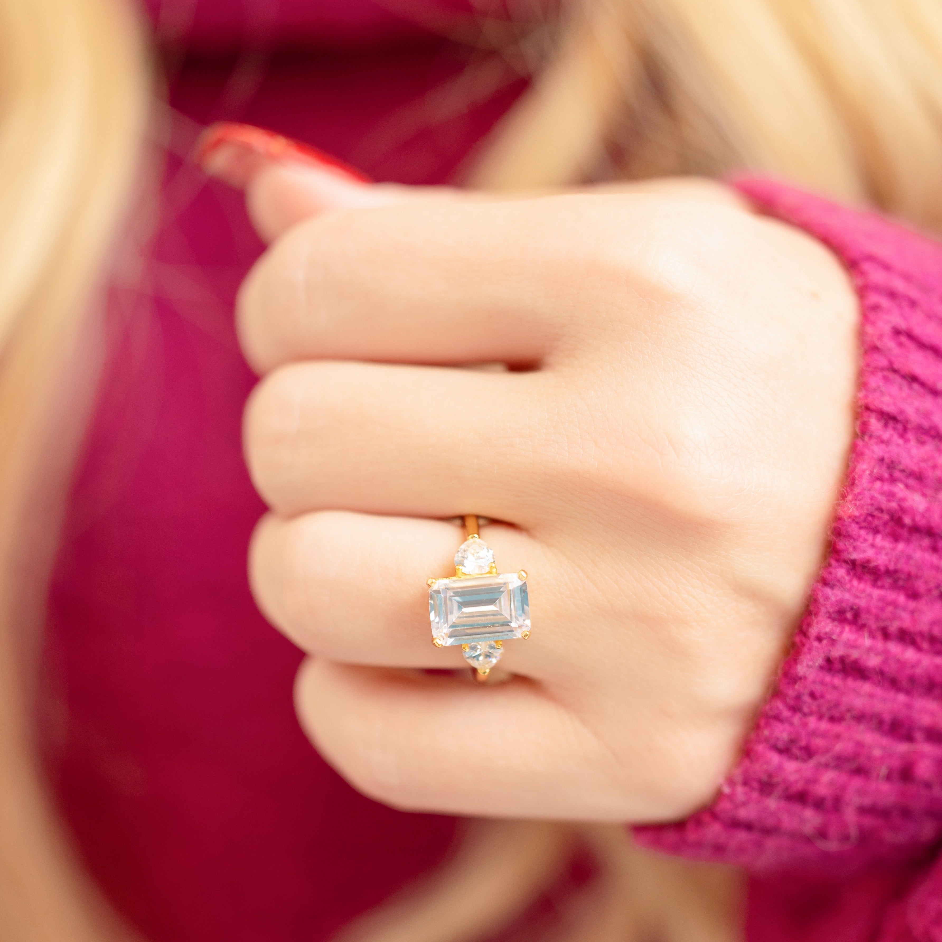 Loretta Engagement Ring in Gold - A Total Stunner!