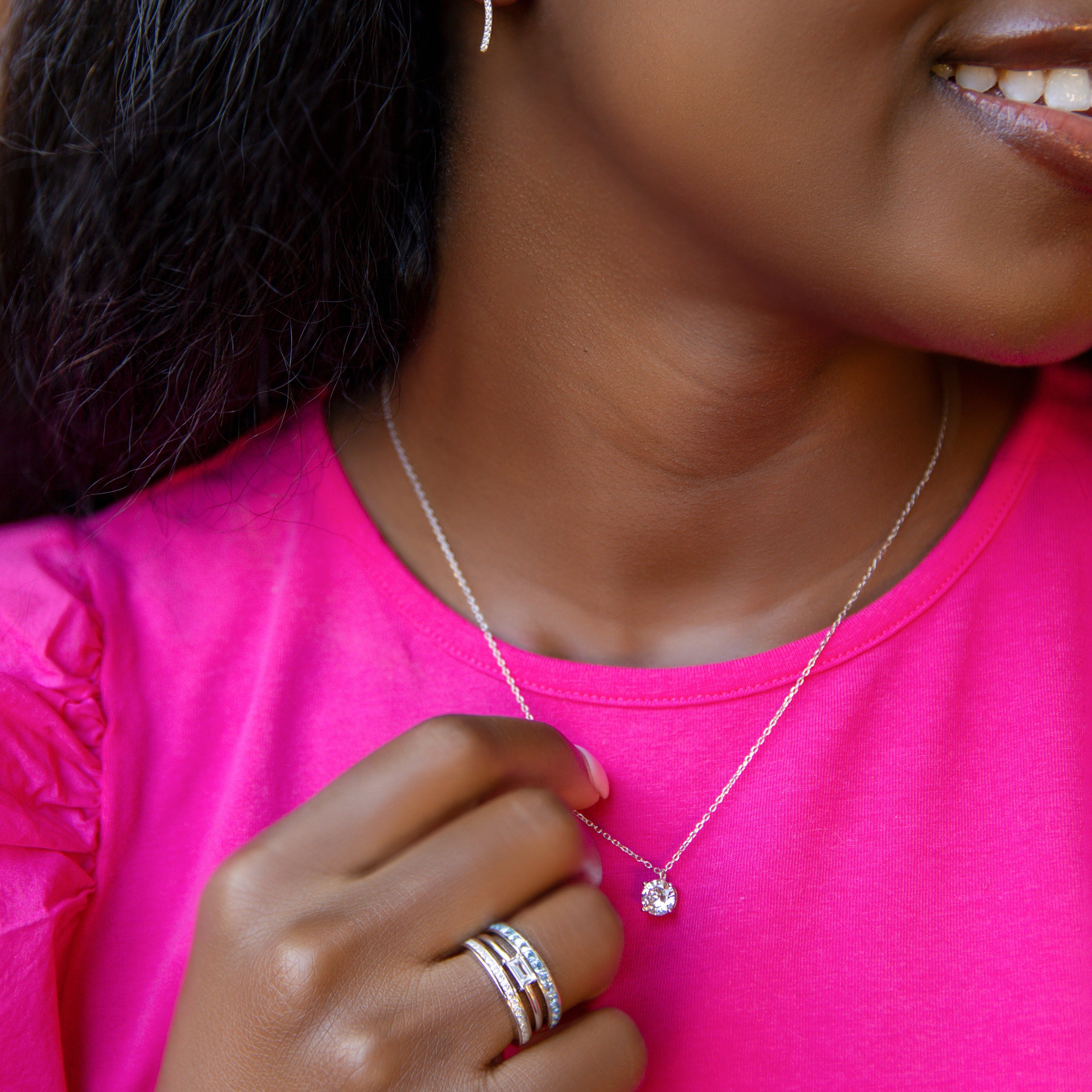 Brilliant Round Necklace - Classic and Timeless, Perfect for Everyday Wear