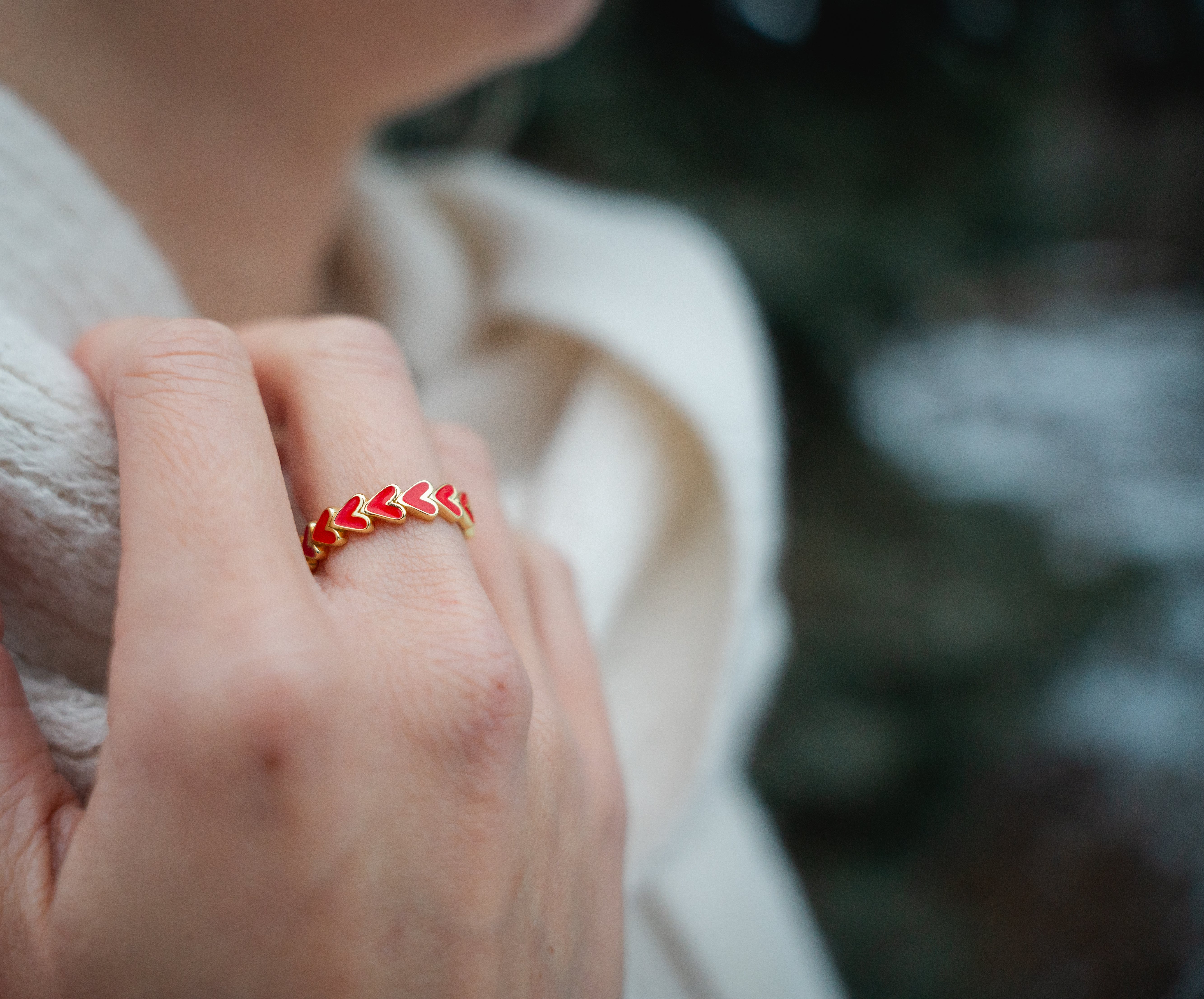 Eternity Heart Ring in Gold - Perfect for Any Day Filled with Love
