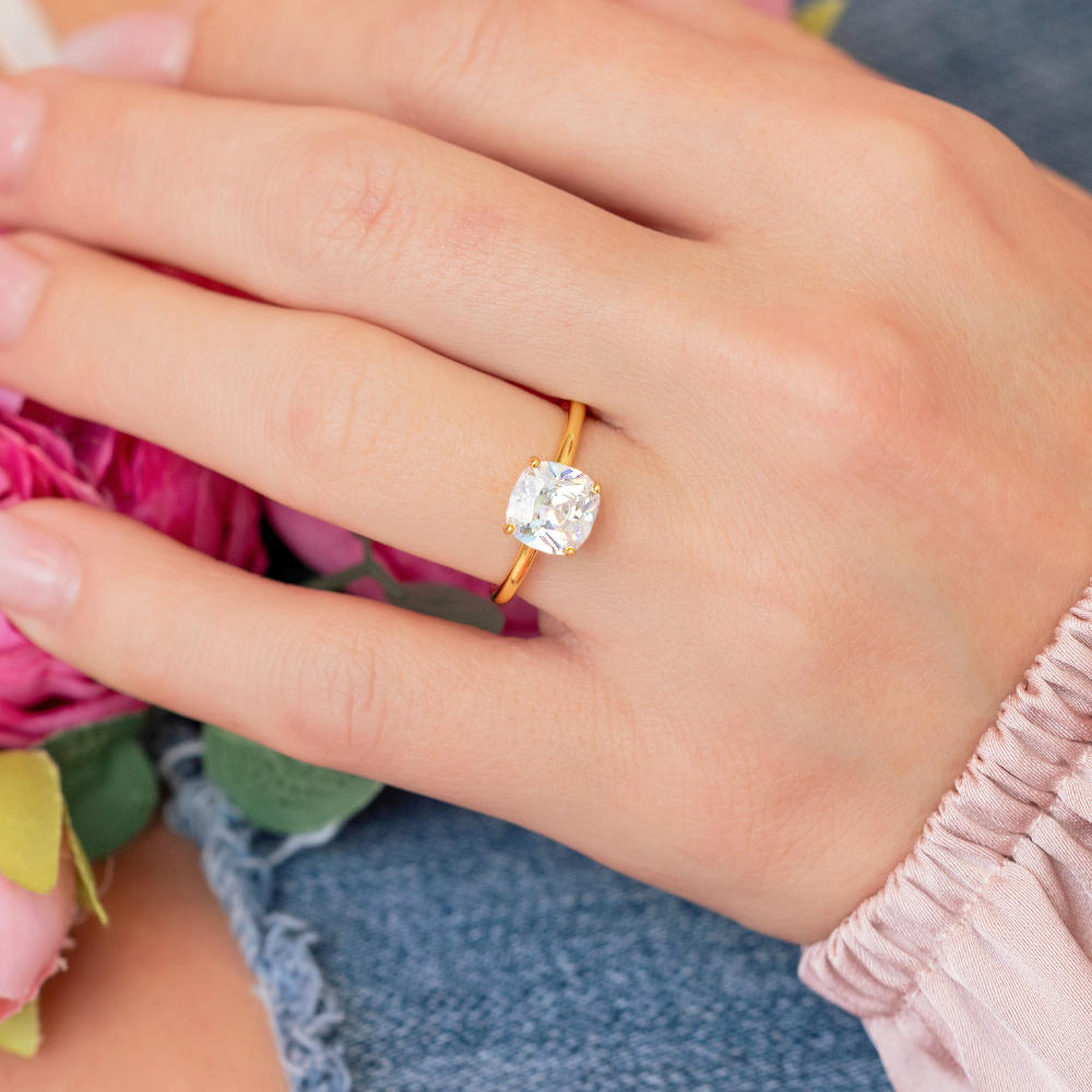 Bianca Ring in Gold - Classic Elegance