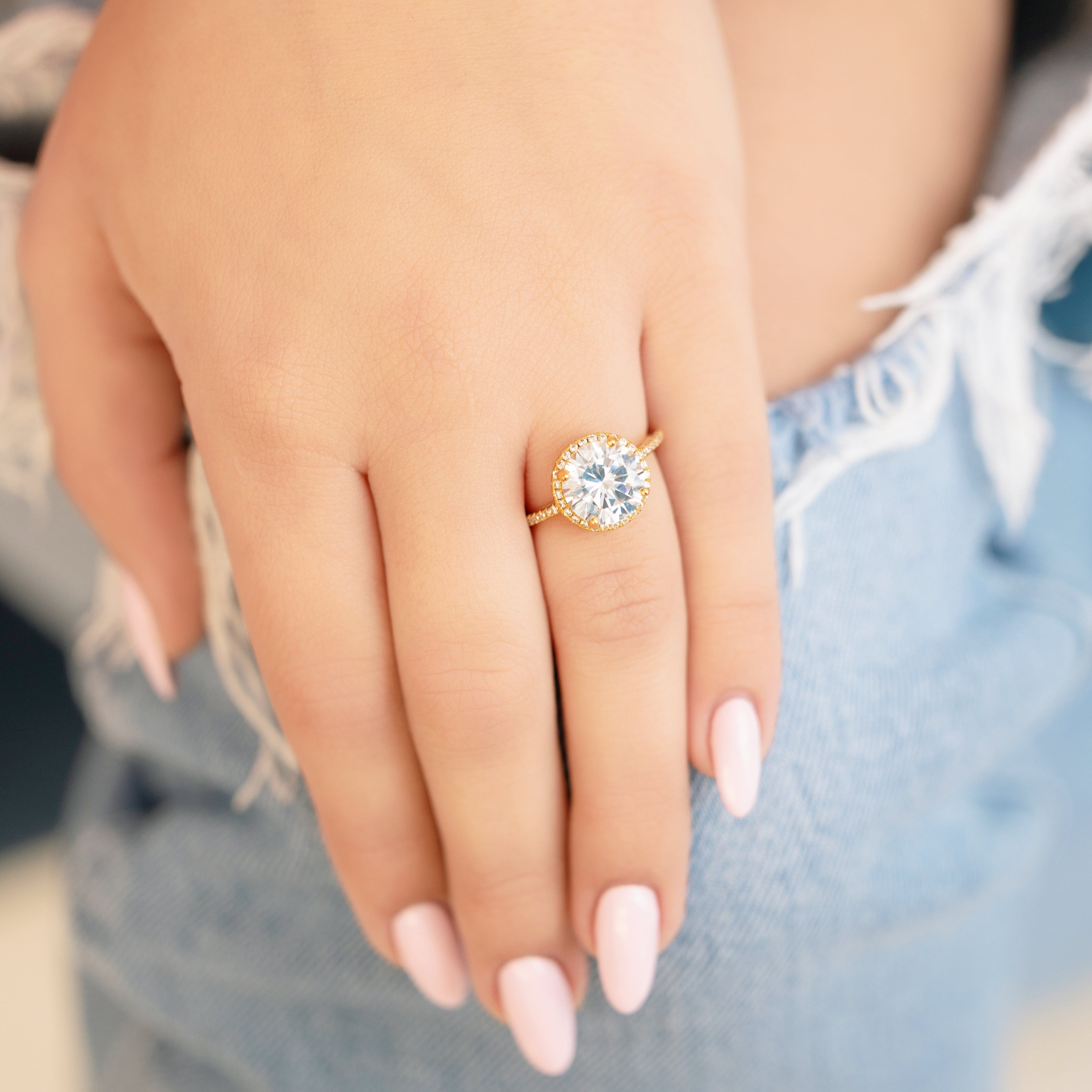 Jolene Engagement Ring in Gold - Unparalleled Sparkle!