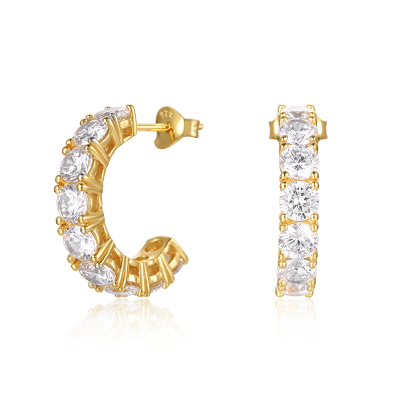 Half-hoop design with 9 Triple A CZ stones which are .25 carats each

Set in 925 sterling silver with Rhodium plating
Also available in silver